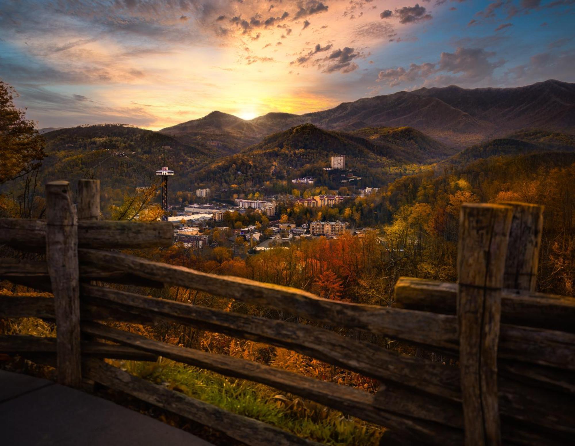 Majestic View Lodge, Amazing Views, Hot Tub, 1089 Free Tickets Each Paid Day, Dollywood And More 개틀린버그 외부 사진
